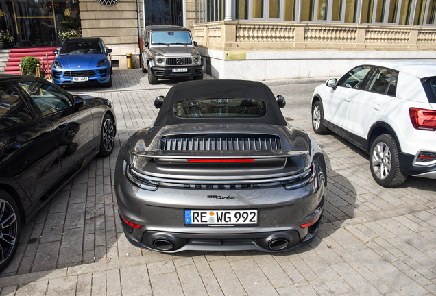 Porsche 992 Turbo Cabriolet