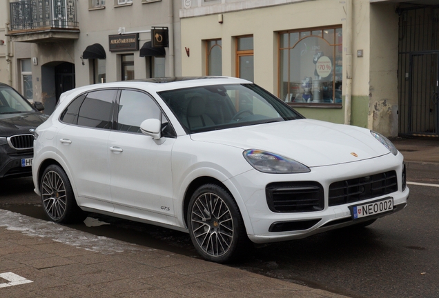 Porsche 9YA Cayenne GTS