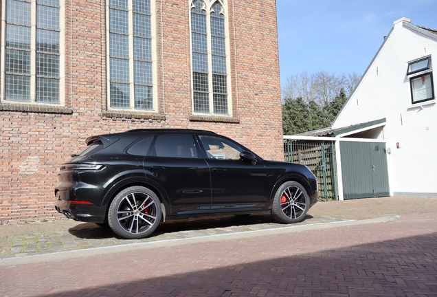 Porsche 9YA Cayenne Turbo E-Hybrid