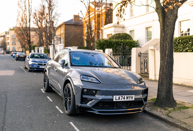 Porsche Macan EV Turbo