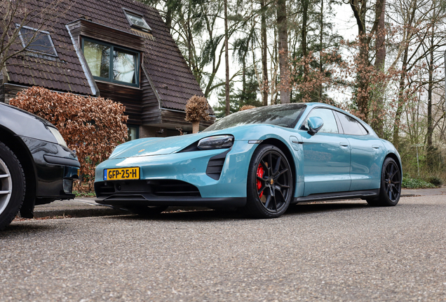 Porsche Taycan GTS Sport Turismo