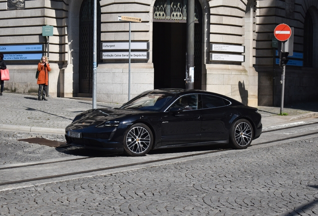 Porsche Taycan Turbo