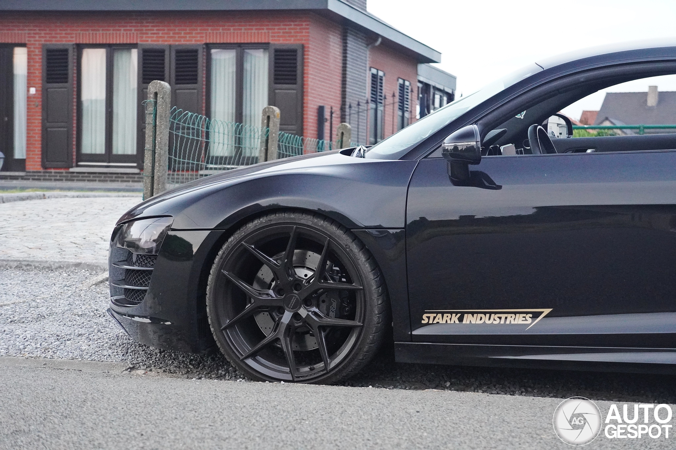 Audi R8 V10