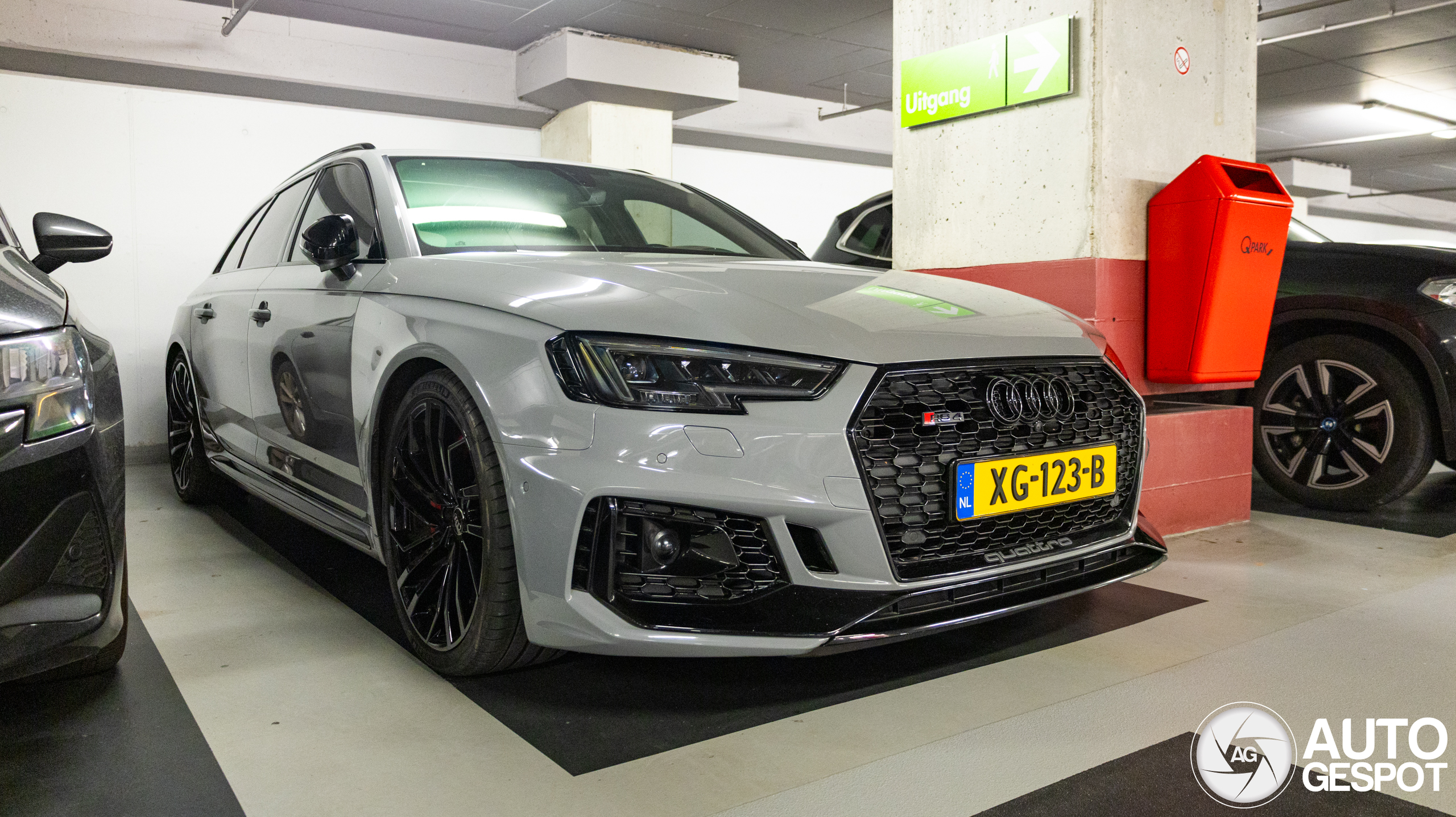 Audi RS4 Avant B9