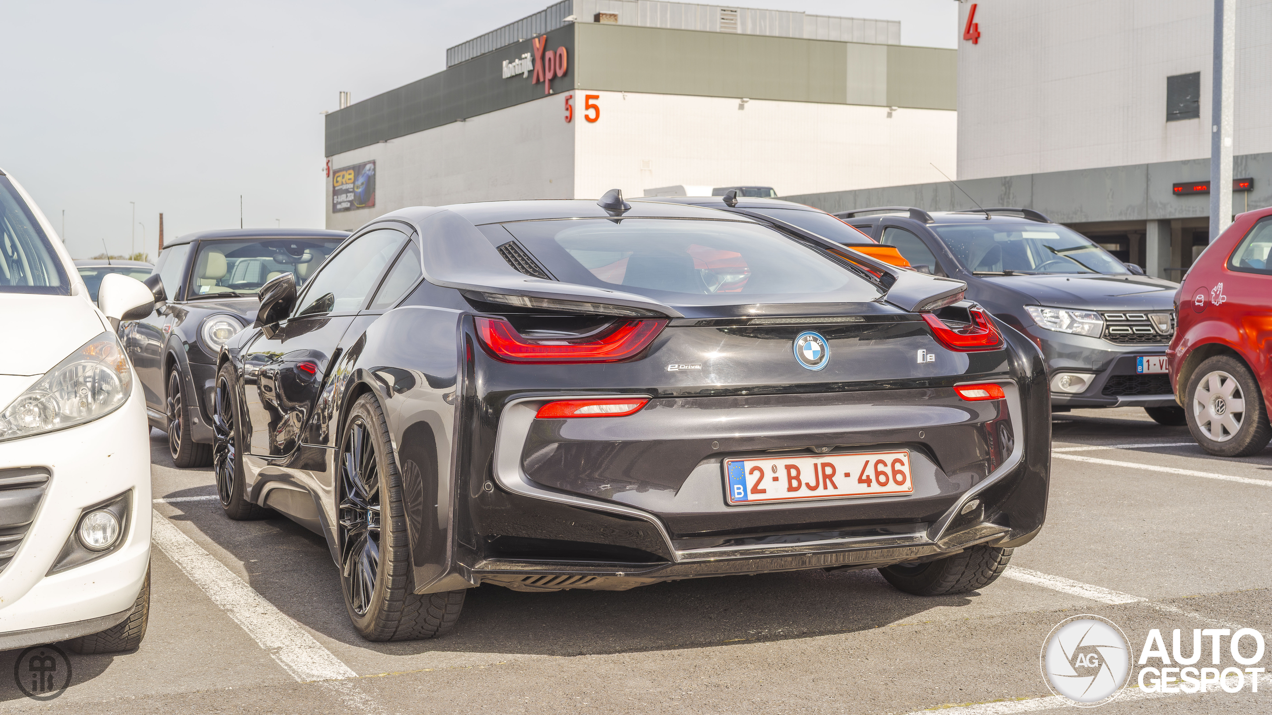 BMW i8