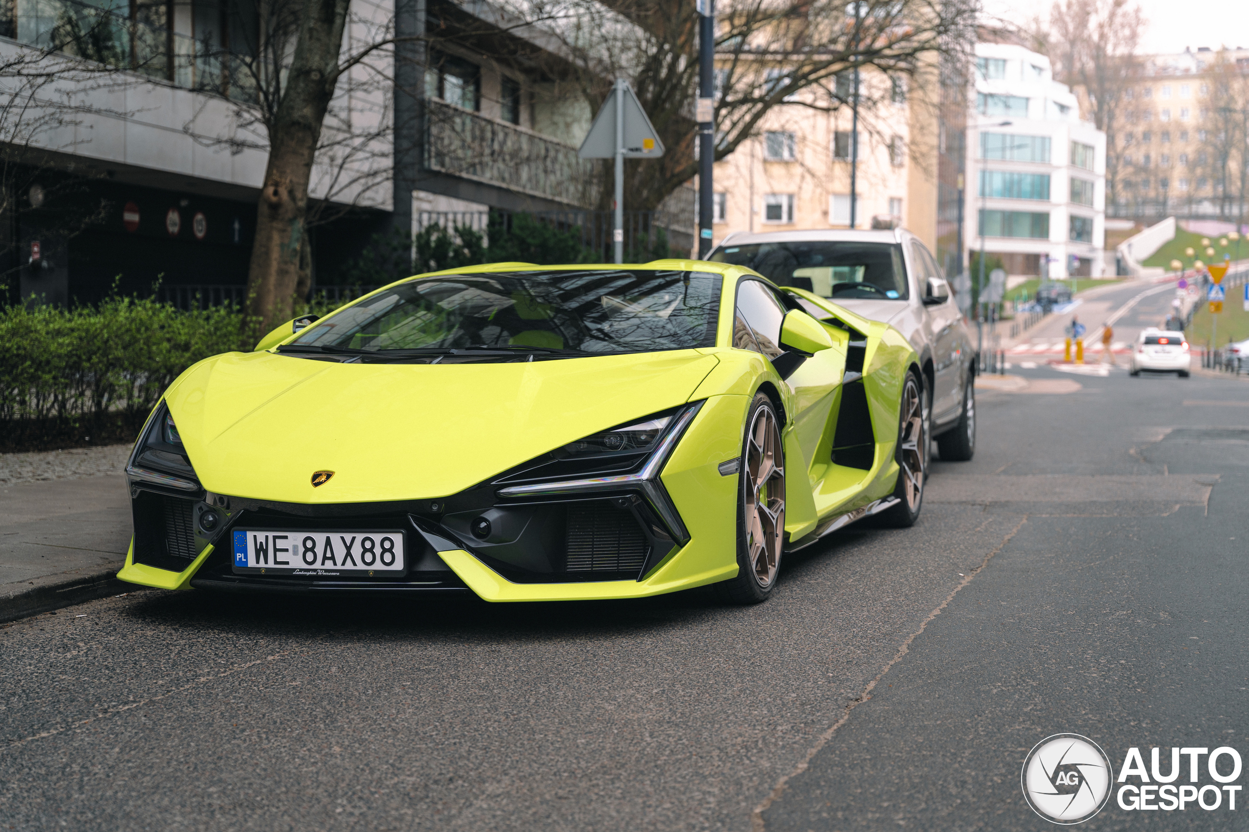 Lamborghini Revuelto