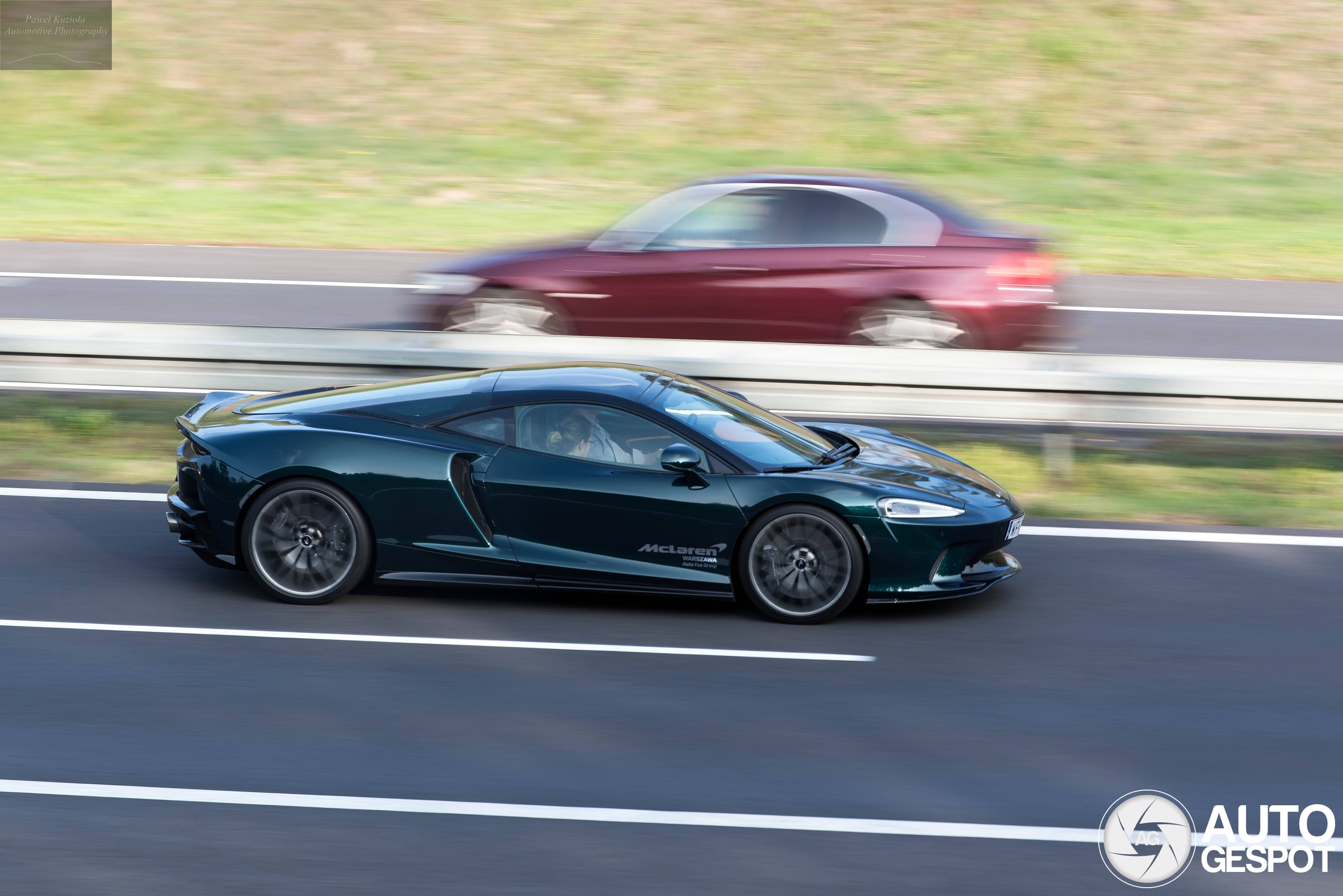 McLaren GT