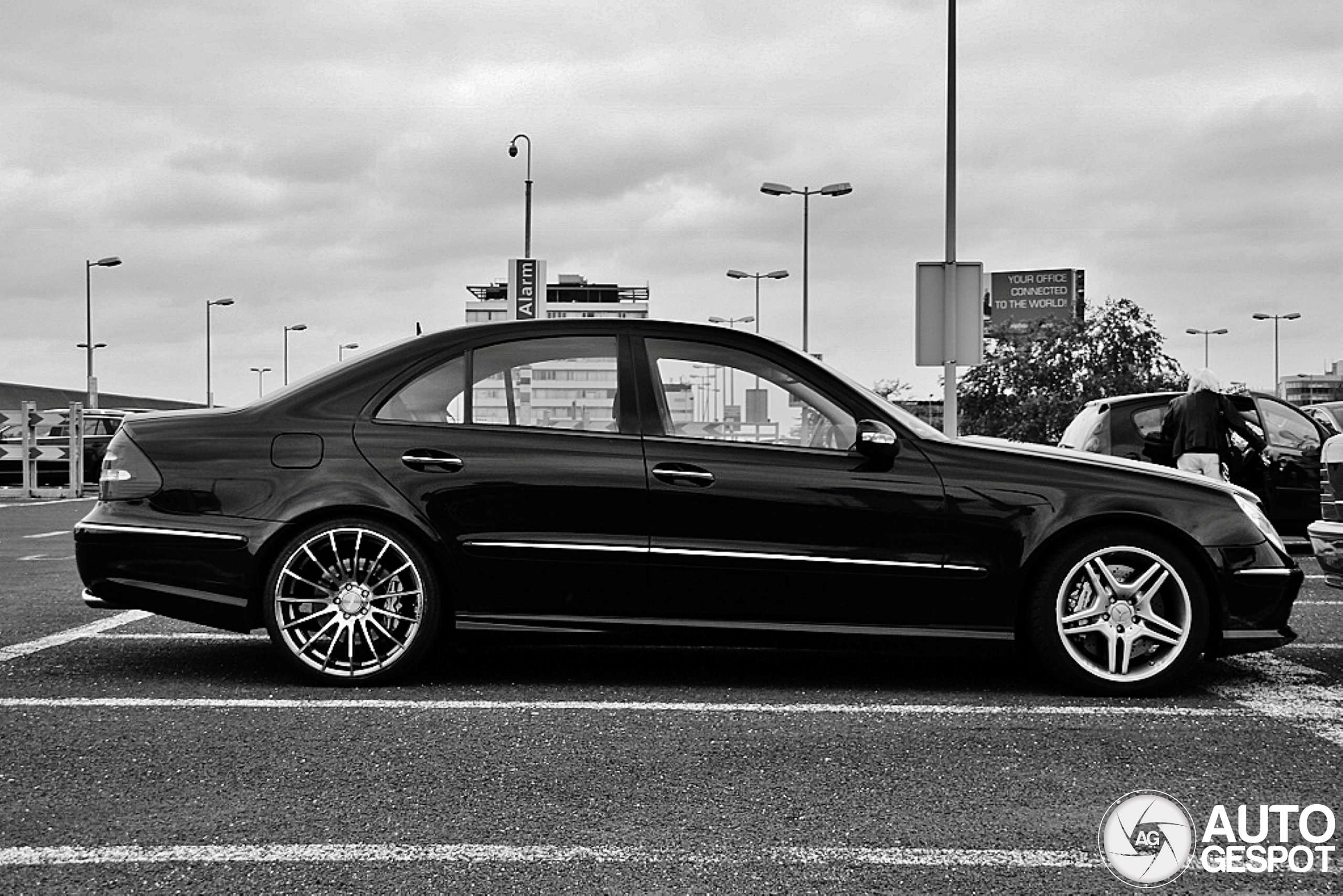 Mercedes-Benz E 55 AMG