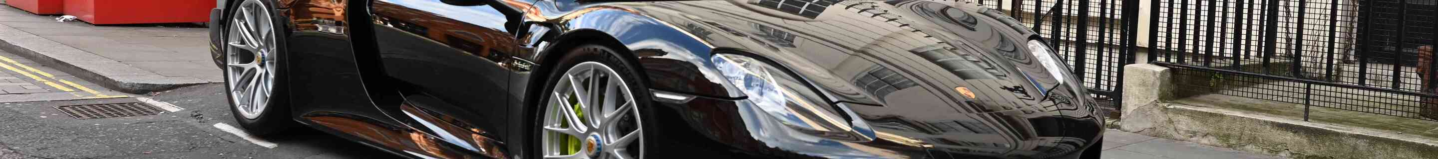 Porsche 918 Spyder Weissach Package