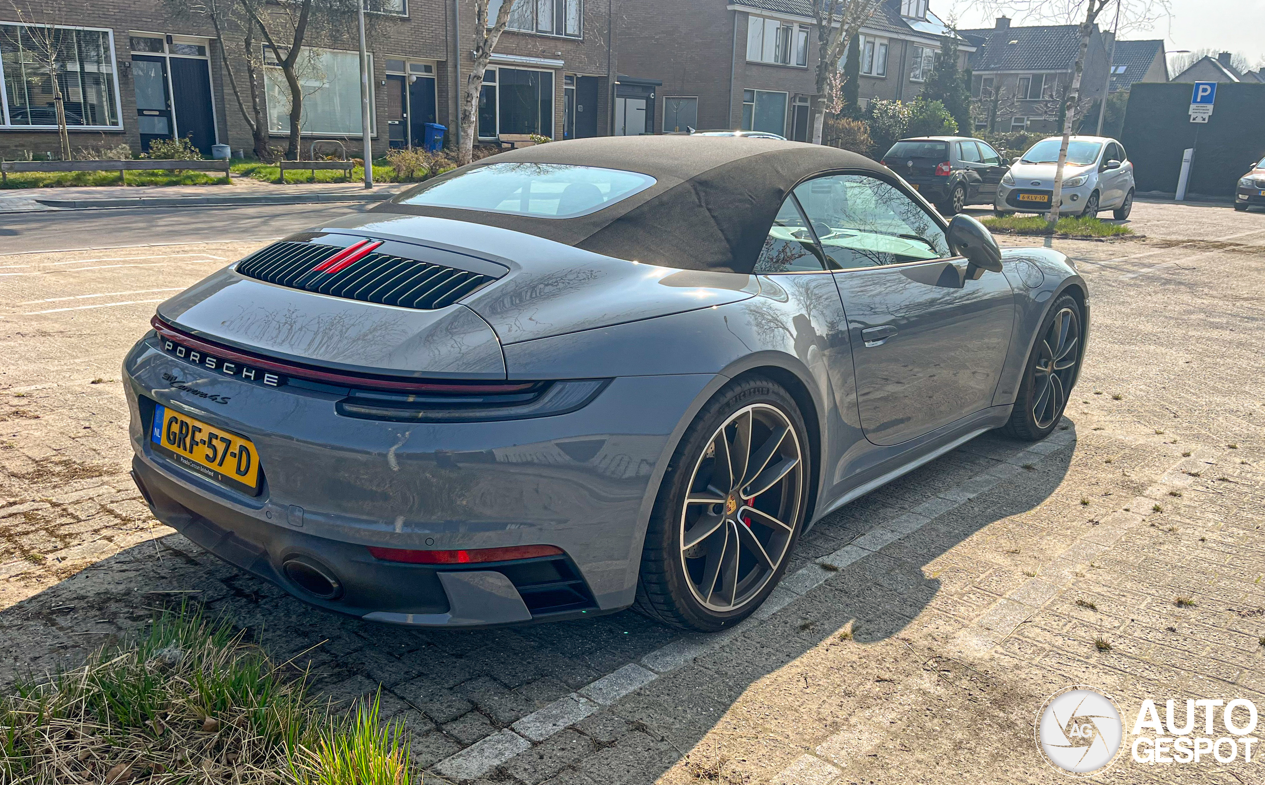 Porsche 992 Carrera 4S Cabriolet