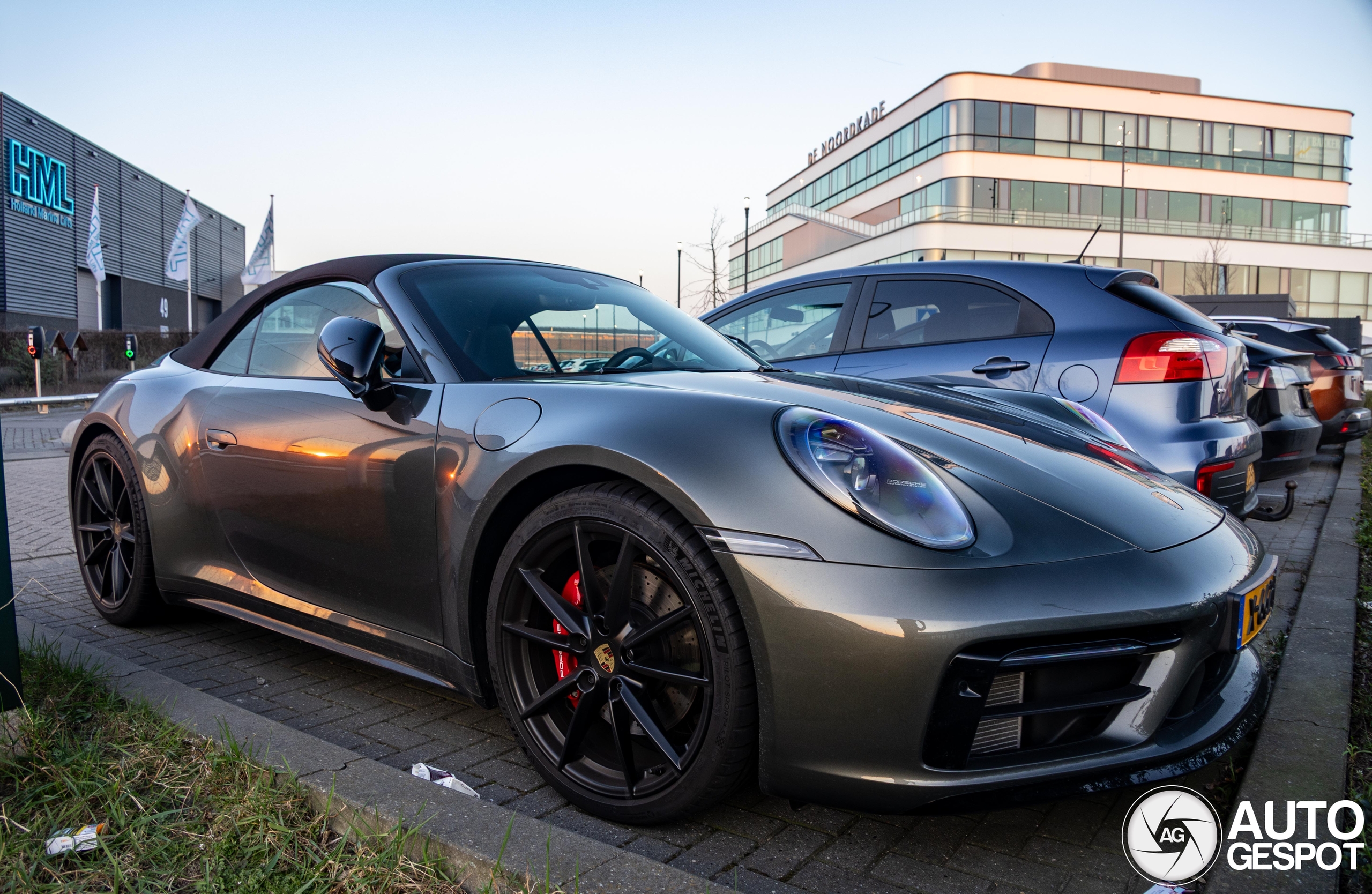 Porsche 992 Carrera 4S Cabriolet