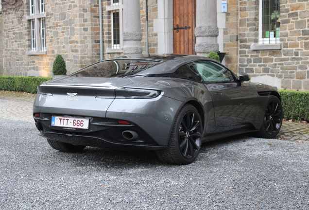Aston Martin DB11