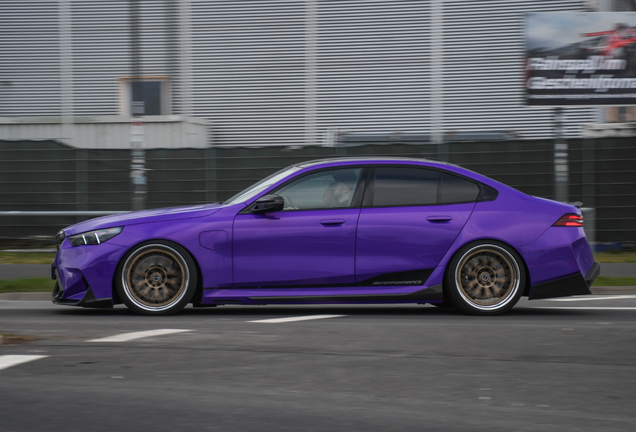 BMW M5 G90