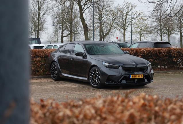 BMW M5 G90