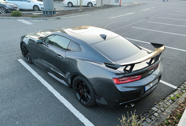 Chevrolet Camaro SS 2016 50th Anniversary