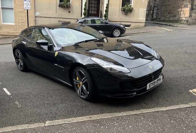 Ferrari GTC4Lusso