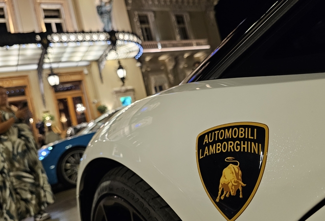 Lamborghini Aventador LP700-4 Roadster