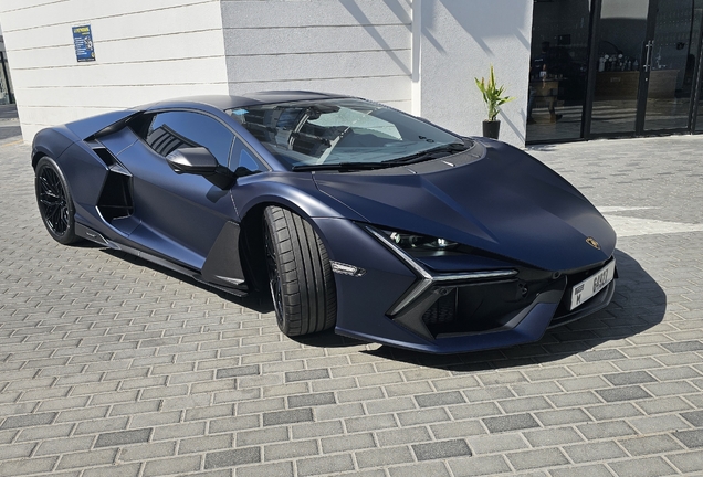Lamborghini Revuelto