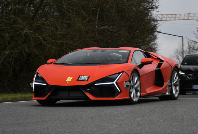 Lamborghini Revuelto