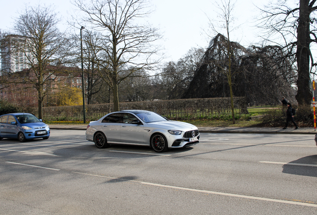 Mercedes-AMG E 63 S W213 2021