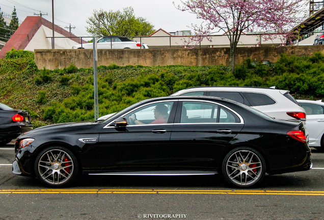 Mercedes-AMG E 63 S W213