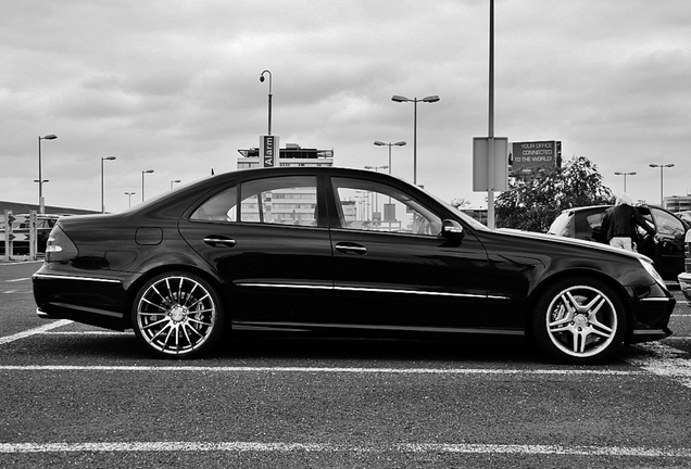 Mercedes-Benz E 55 AMG
