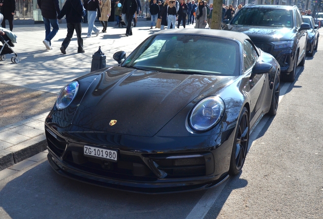 Porsche 992 Carrera 4S Cabriolet