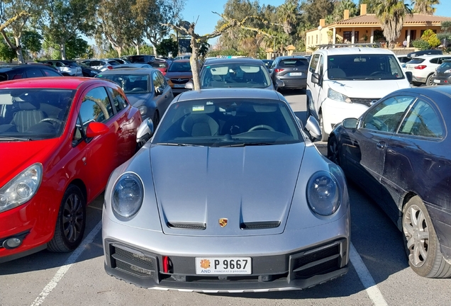 Porsche 992 Dakar