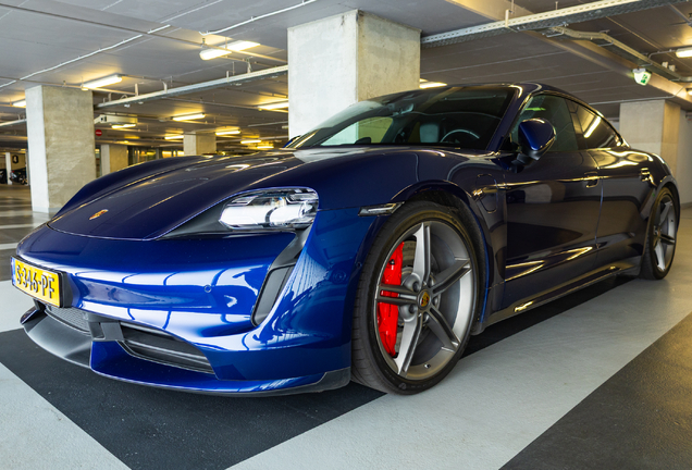 Porsche Taycan Turbo