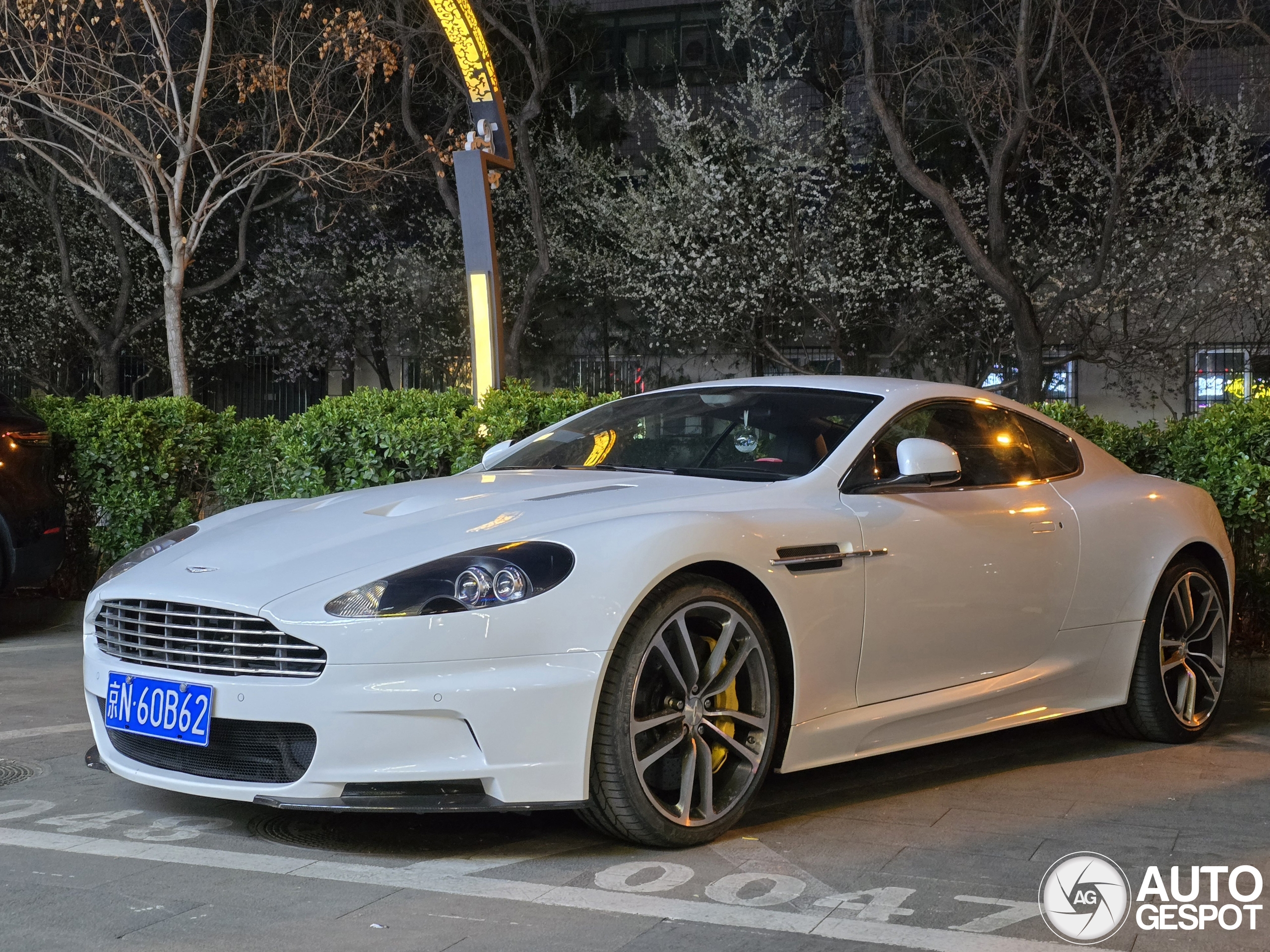 Aston Martin DBS