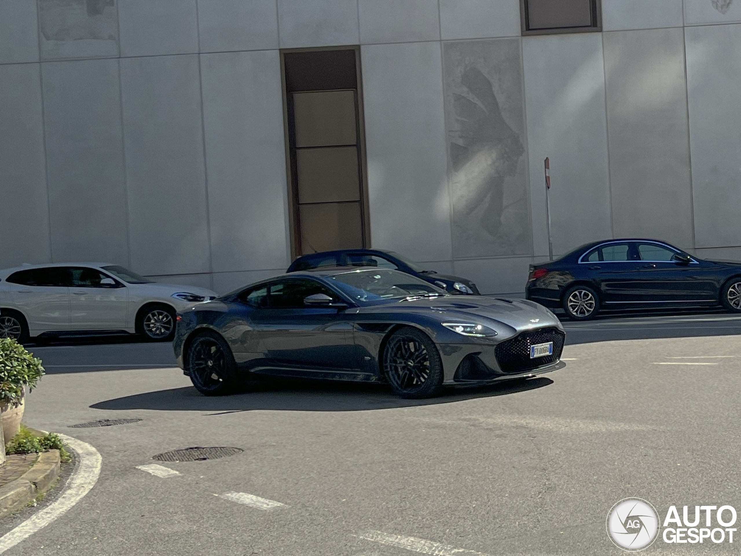 Aston Martin DBS Superleggera
