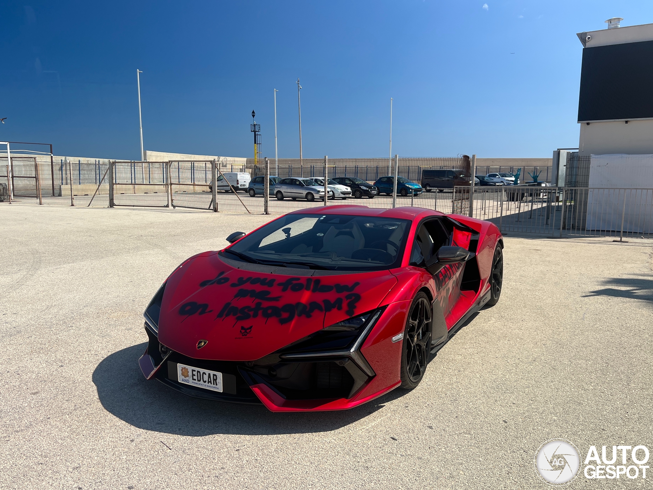 Lamborghini Revuelto