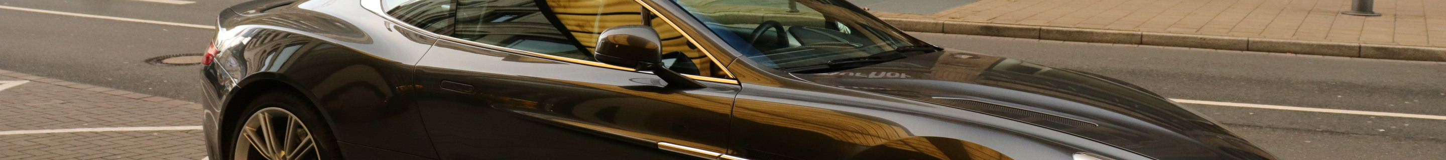 Aston Martin Vanquish 2013