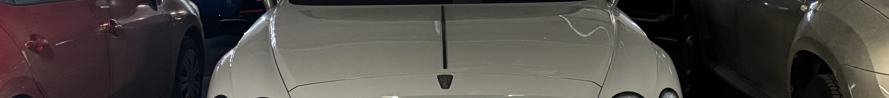 Bentley Flying Spur Hybrid