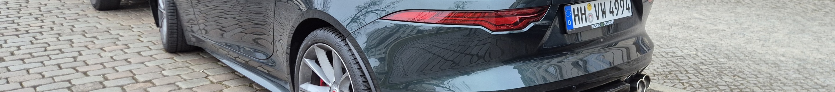Jaguar F-TYPE P450 75 Coupé