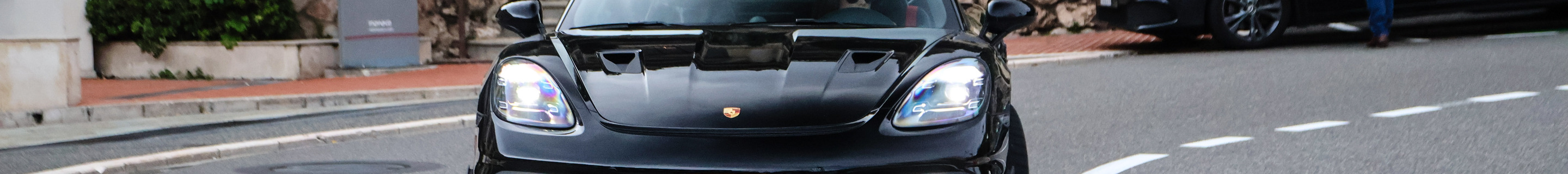 Porsche 718 Cayman GT4 RS