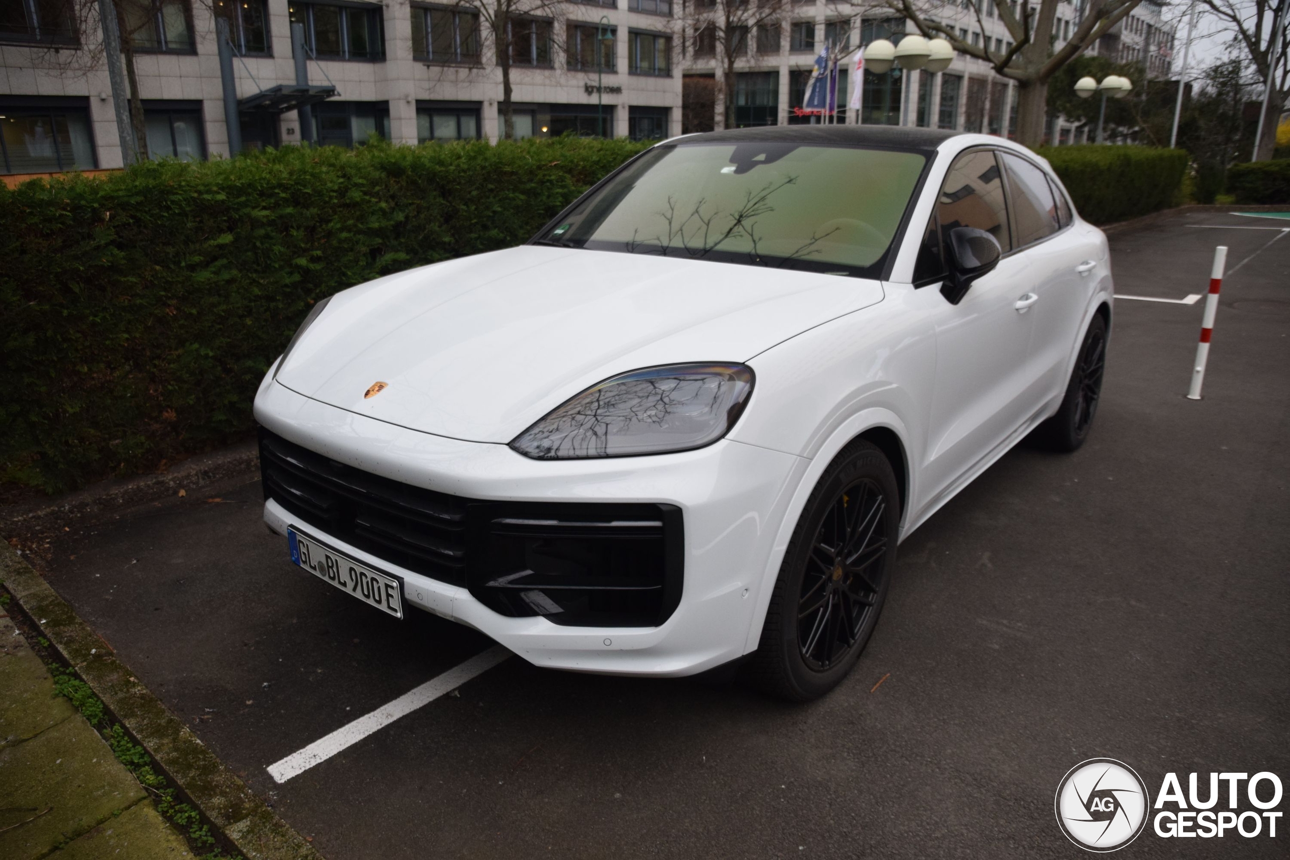 Porsche Cayenne Coupé Turbo E-Hybrid