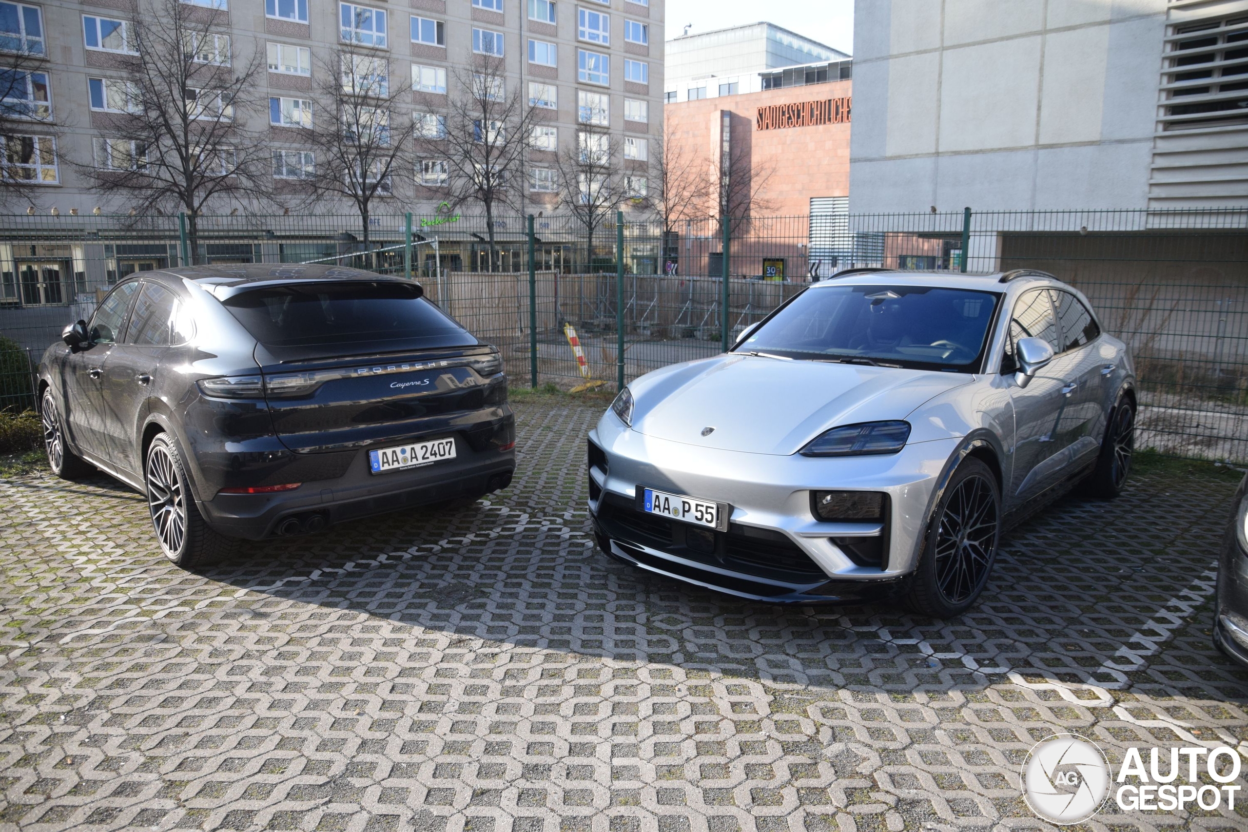 Porsche Macan EV Turbo