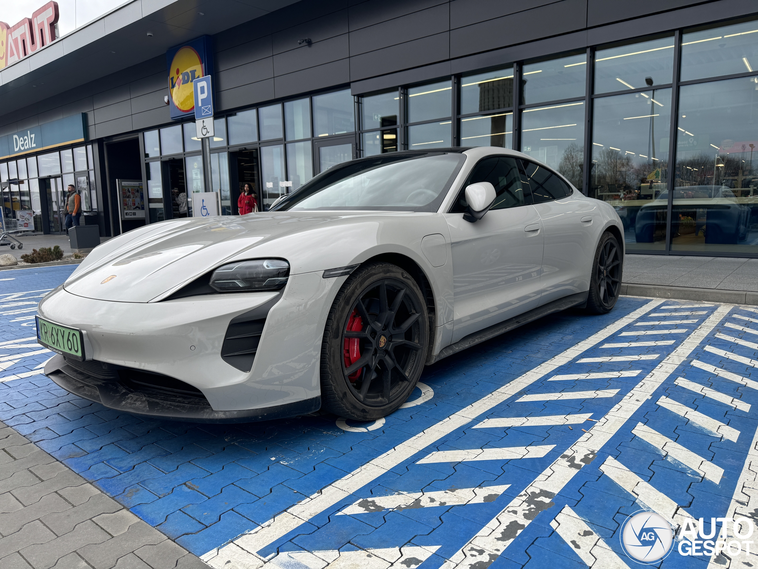 Porsche Taycan GTS