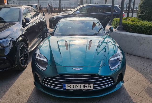 Aston Martin DB12