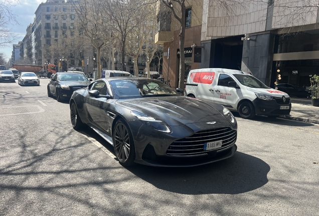 Aston Martin DB12