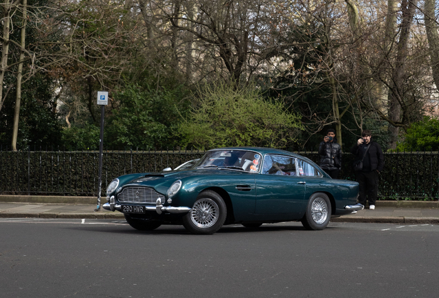 Aston Martin DB4 Series V