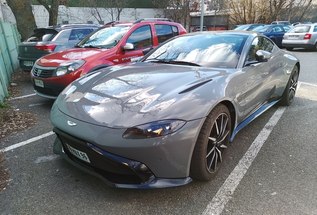 Aston Martin V8 Vantage 2018
