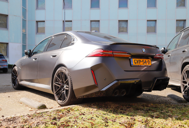 BMW M5 G90