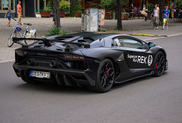 Lamborghini Aventador LP770-4 SVJ