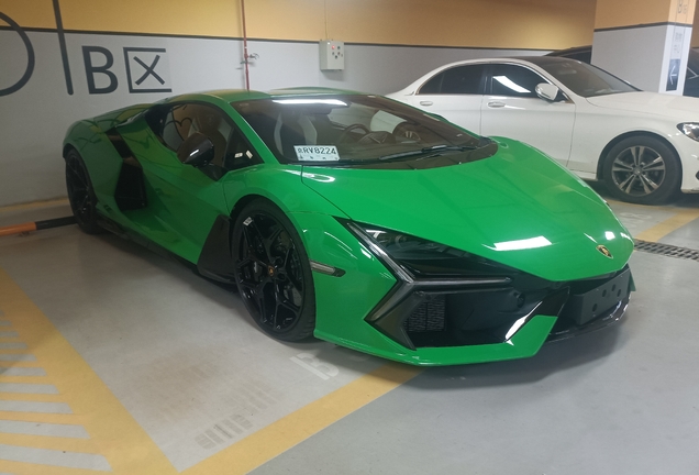 Lamborghini Revuelto
