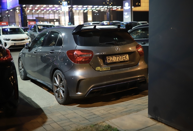Mercedes-AMG A 45 W176 2015