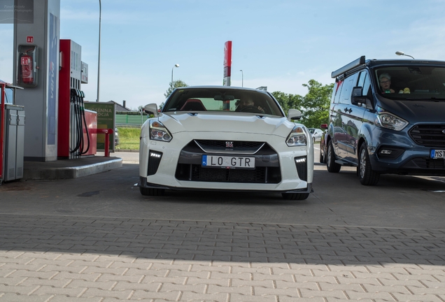 Nissan GT-R 2017