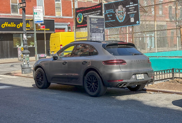 Porsche 95B Macan GTS