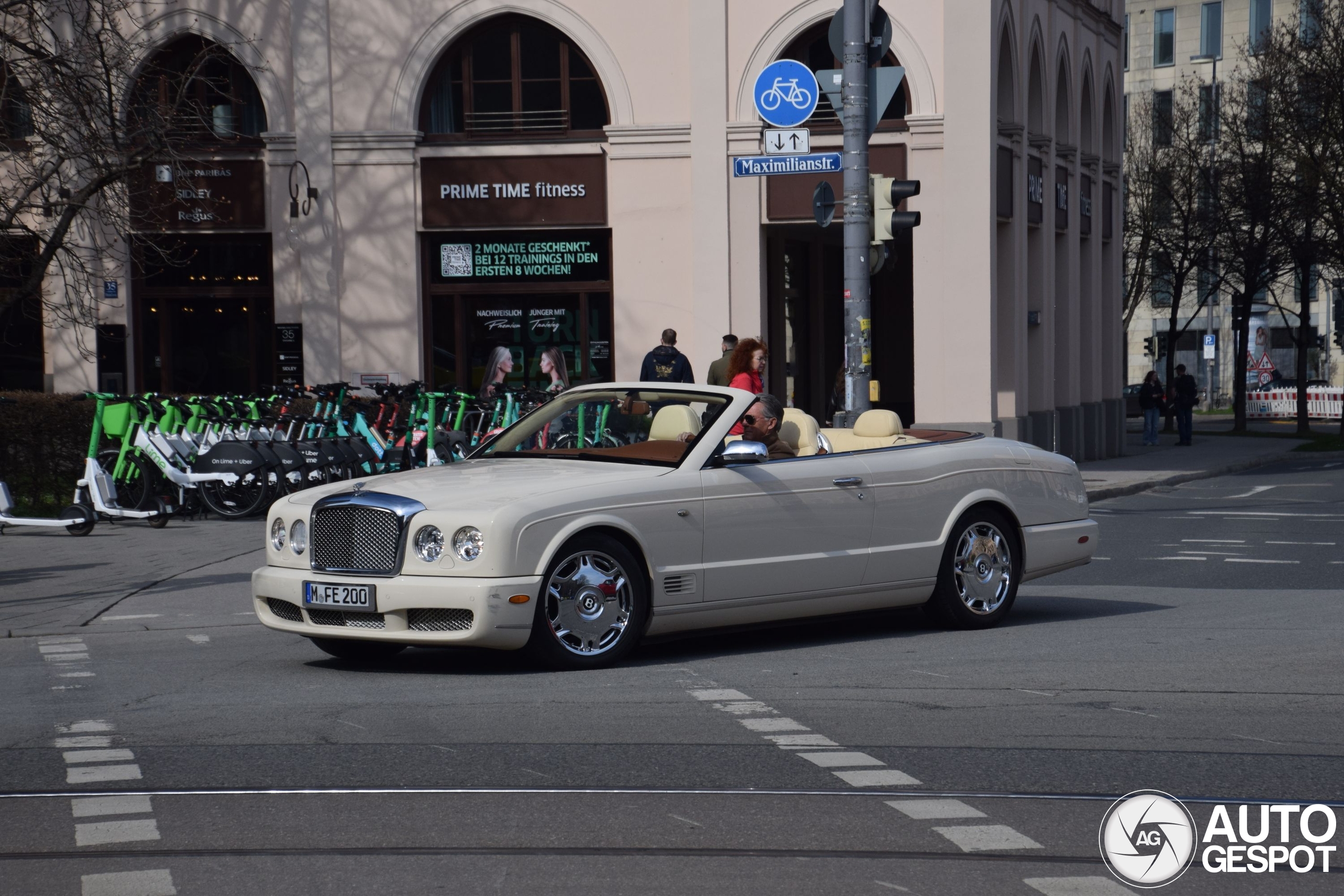 Bentley Azure 2006